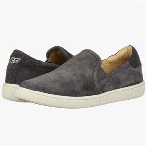 UGG Cas Slip-On Sneaker gray suede size 7